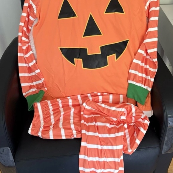 Adults Halloween Pumpkin Pajama Set - Picture 1 of 3